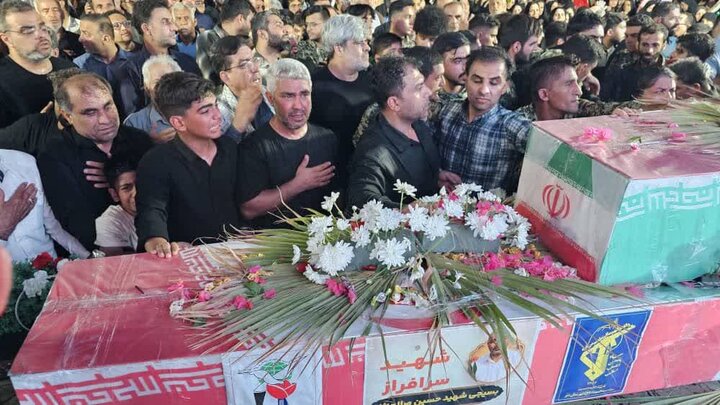 استقبال باشکوه شهروندان دیر از پیکر سه شهید حملات اخیر دشمن