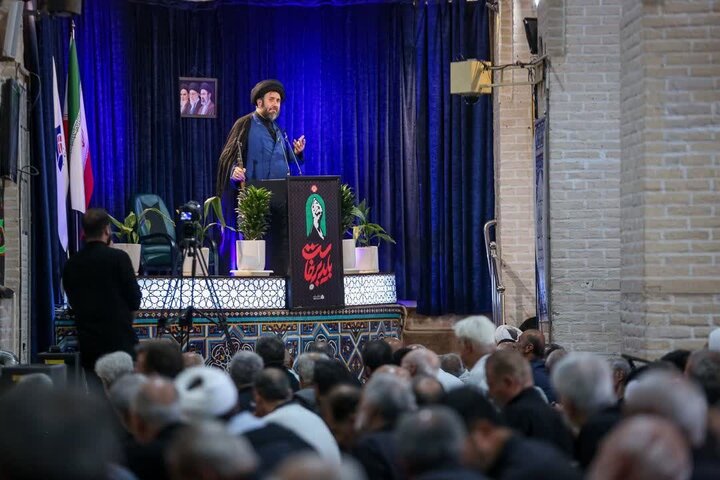 امام‌جمعه موقت قزوین: به جای نمایش ضعف، آنها را رفع کنید