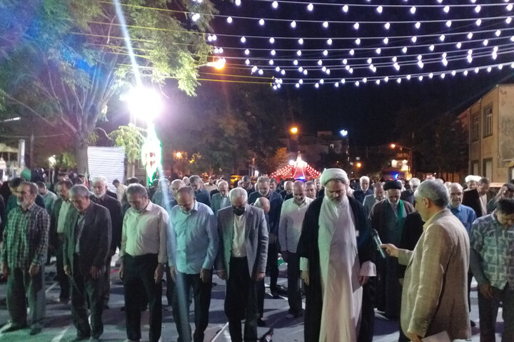 اقامه نماز استغاثه به درگاه امام زمان(عج) در بیجار