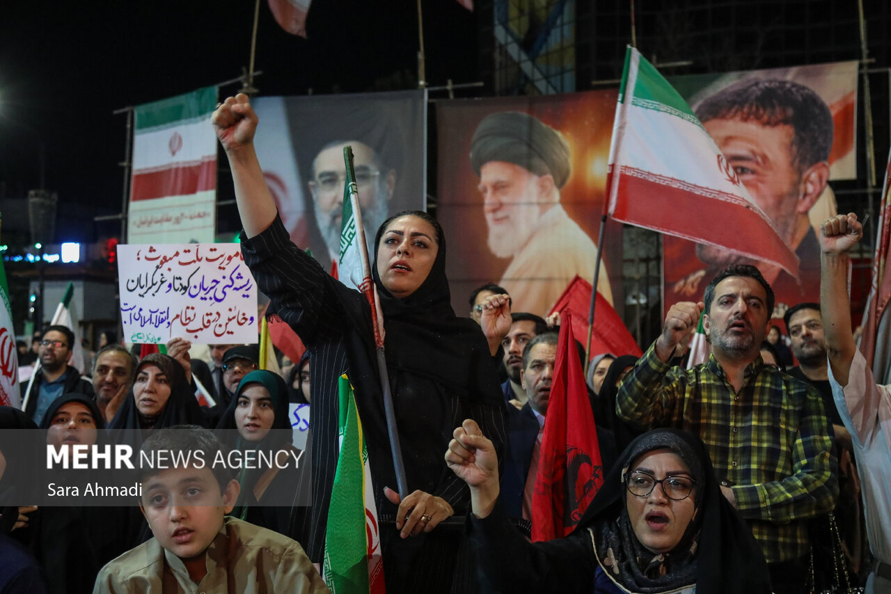 بررسی جامع: روایت رامیانی‌ها از زلزله فردوس و یک طلبه جهادگر | مهر - کد 157f