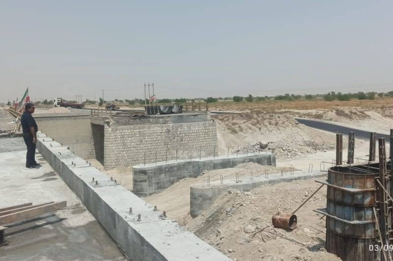 پل منطقه نیمه‌کار بندرخمیر تا ۲۰ روز آینده به بهره‌برداری می‌رسد