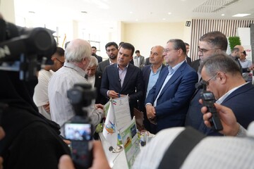 معاون رئیس‌جمهور از پارک علم و فناوری آذربایجان غربی بازدید کرد