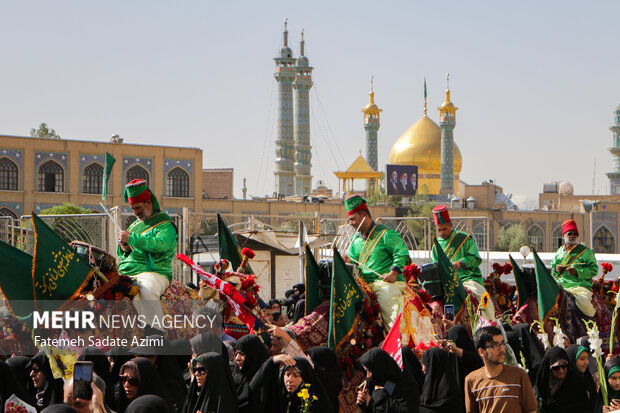 آیین استقبال ورود کاروان نمادین حضرت معصومه (س) به قم