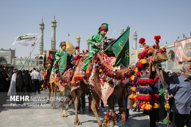 آیین استقبال ورود کاروان نمادین حضرت معصومه (س) به قم