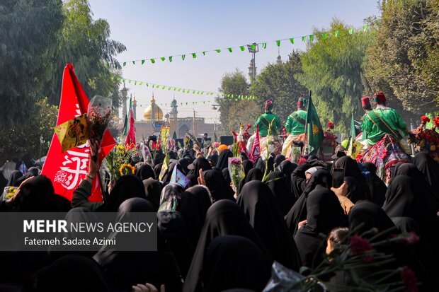 آیین استقبال ورود کاروان نمادین حضرت معصومه (س) به قم