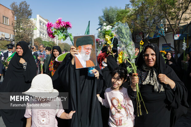 آیین استقبال ورود کاروان نمادین حضرت معصومه (س) به قم