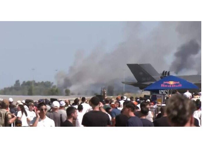 Greek F-4 crashes during an air show near Athens