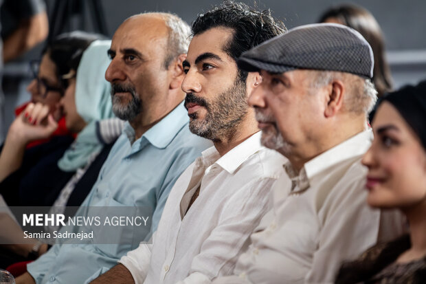 نرگس آبیار: سینما را خودآموز یاد گرفتم نرگس آبیار: سینما را خودآموز یاد گرفتم