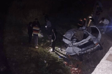 واژگونی وانت حامل ذرت در بزرگراه بابایی جان راننده را گرفت