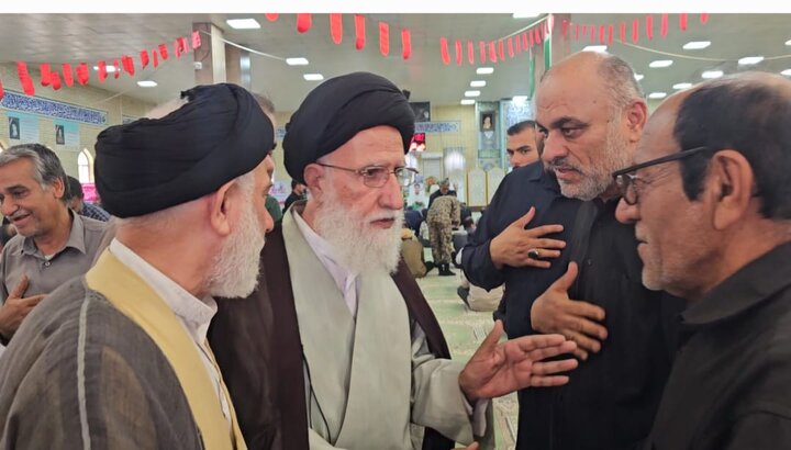 اجتماع مردم دیر در بزرگداشت شهدای لاوان؛ تأکید بر تداوم راه شهدا