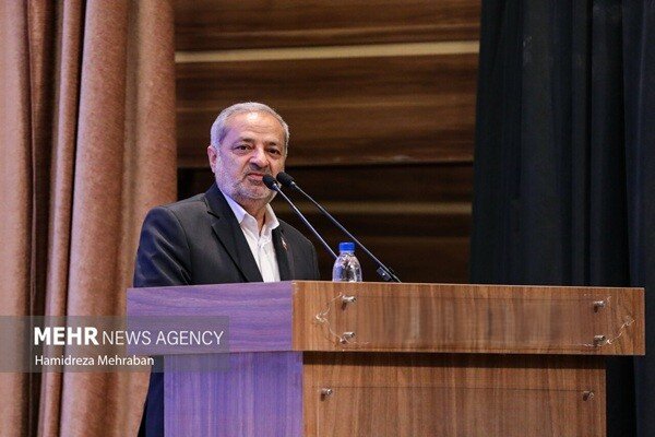 دانش معلمان پشتوانه بازنویسی ۹۵۰ عنوان کتاب درسی است