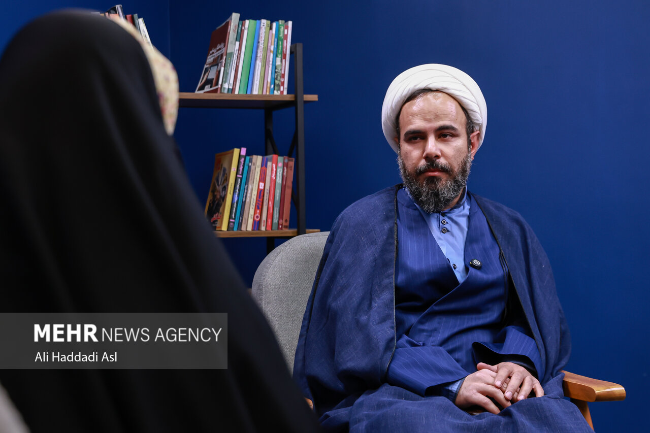 جنگ روایتها با تاریخ شفاهی ماندگار میشود جنگ روایتها با تاریخ شفاهی ماندگار میشود
