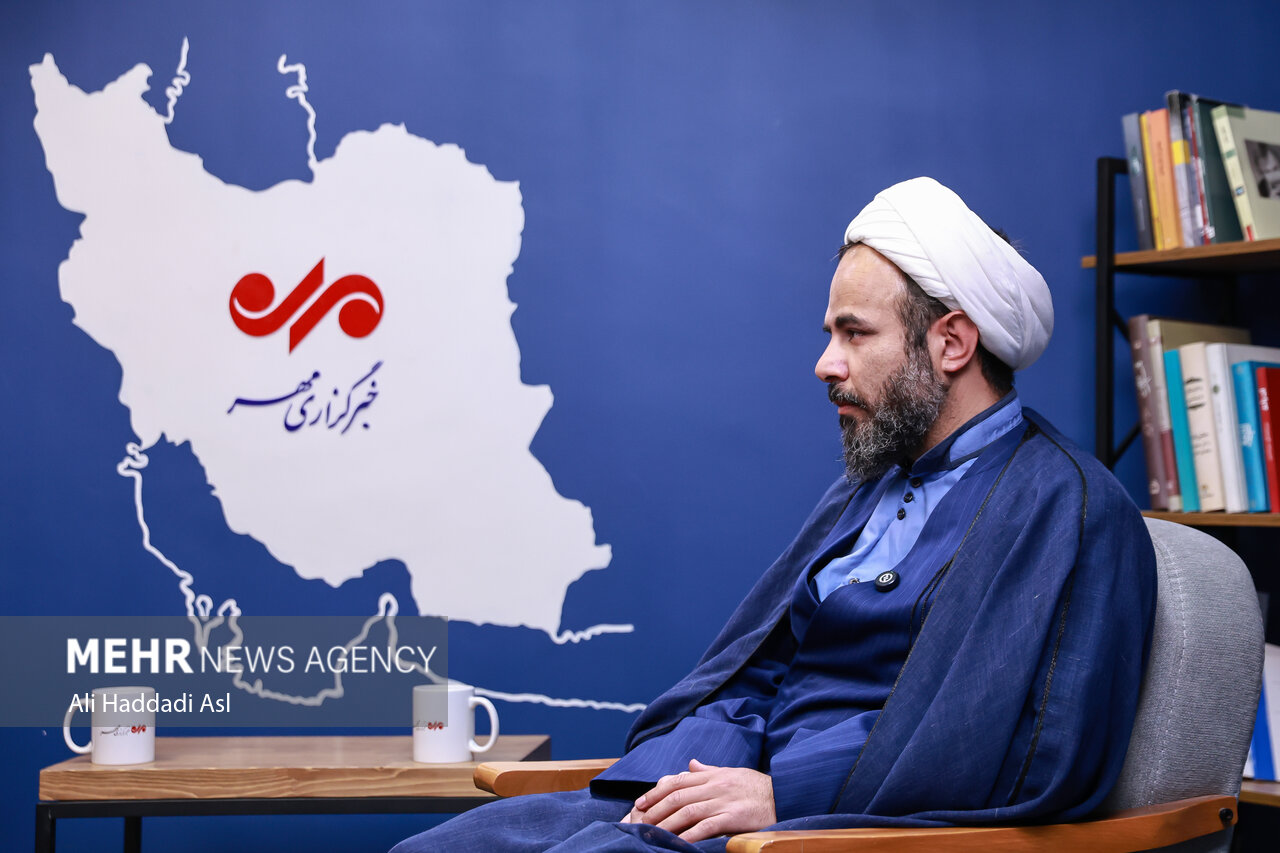 چرا قهرمانان زن را کمتر روایت کردیم و میدان را به دشمن سپردیم؟ چرا قهرمانان زن را کمتر روایت کردیم و میدان را به دشمن سپردیم؟