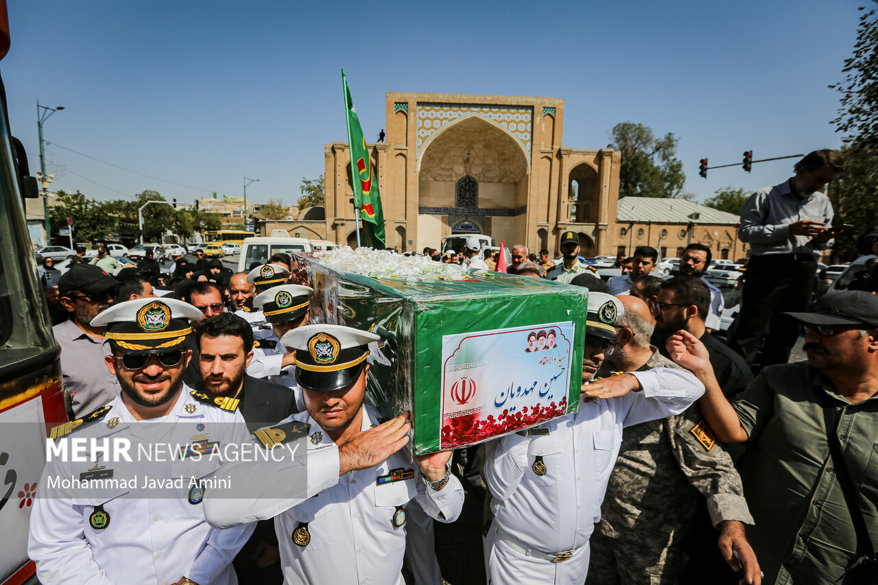 تحلیل خبر: تشییع پیکر خلبان شهید حسین مهدویان در قزوین | مهر - کد 9b1d