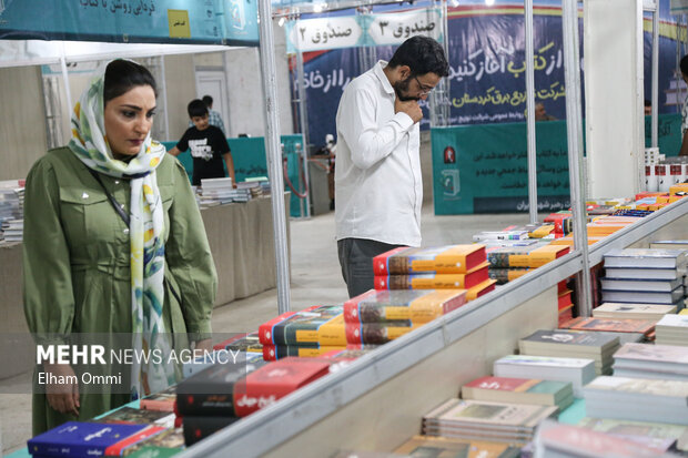 افتتاح دهمین نمایشگاه بین‌المللی کتاب کردستان در سنندج