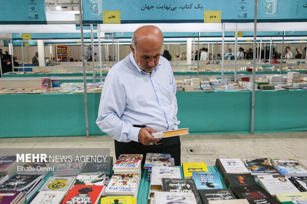 افتتاح دهمین نمایشگاه بین‌المللی کتاب در سنندج