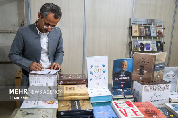 افتتاح دهمین نمایشگاه بین‌المللی کتاب در سنندج