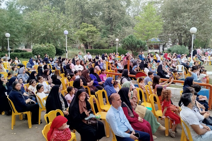 تماشاخانه سیار کانون شور و نشاط را به کودکان گیلان هدیه میدهد