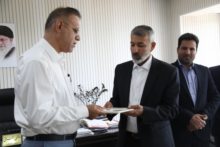 دشتی: سنگرسازان بی‌سنگر جهاد در خط مقدم محرومیت‌زدایی و خودکفایی هستند