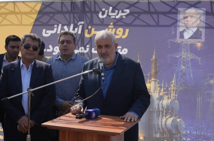وزیر نیرو: درآمد نیروگاه‌های خورشیدی به سفره مردم می‌رسد