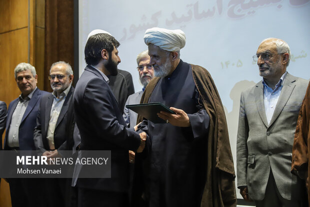 مراسم تکریم و معارفه رئیس سازمان بسیج اساتید کشور