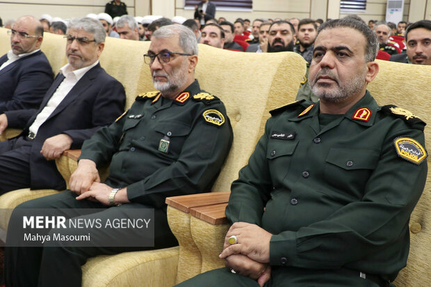 تودیع و معارفه فرمانده جدید انتظامی شرق استان تهران
