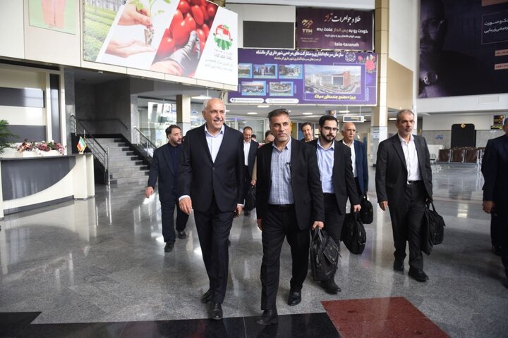 Iran economic delegation arrives in Kermanshah for Iraq trade