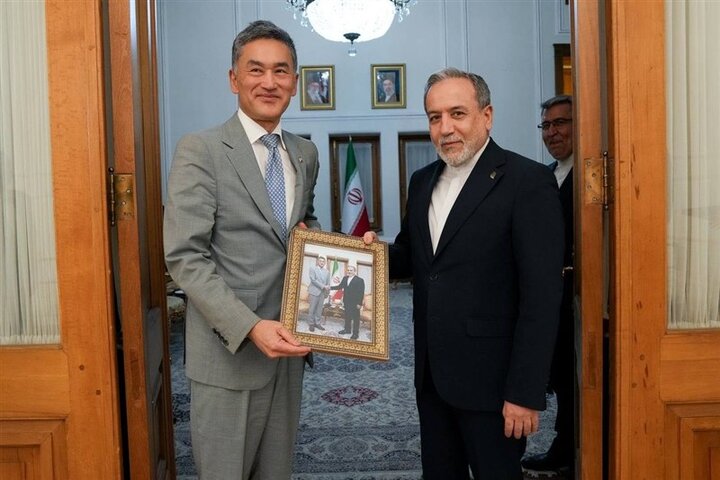 عراقجي يتسلم اوراق اعتماد عدد من السفراء والممثلين الدوليين الجدد لدى ايران