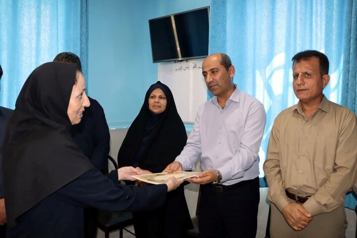 فرماندار دشتی: ۵۶ بهورز در ۳۰ خانه بهداشت شهرستان خدمت میکنند
