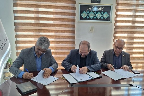 امضای تفاهم‌نامه همکاری میان فدراسیون شمشیربازی و دانشگاه آزاد