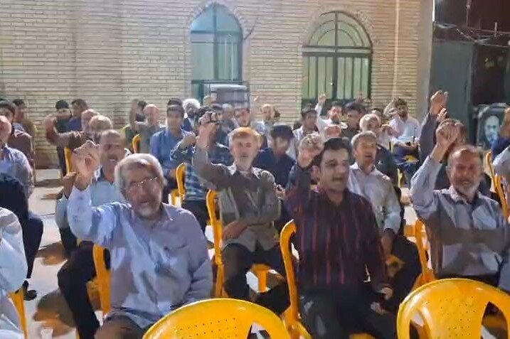 اجتماع شبانه مردم انقلابی آبدان