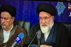 آیت‌الله حسینی: فرهنگ مهم‌ترین پایه قدرت و استقلال ملت ایران است