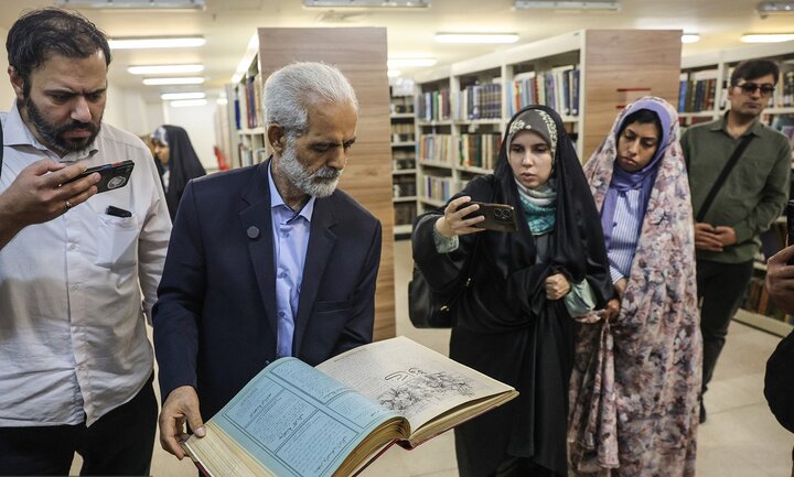 از تربت ۱۷ کیلویی تا یک میلیون سند تاریخی، جلوهای از حرم بانوی کرامت