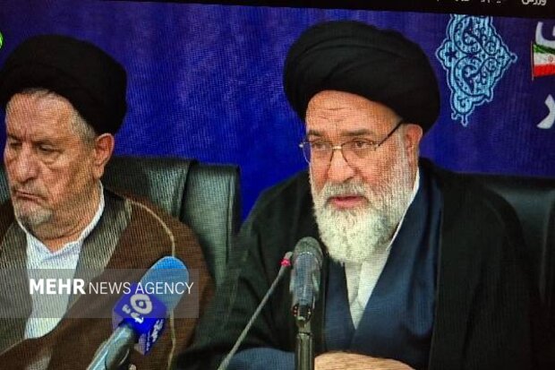 آیت‌الله حسینی: فرهنگ مهم‌ترین پایه قدرت و استقلال ملت ایران است