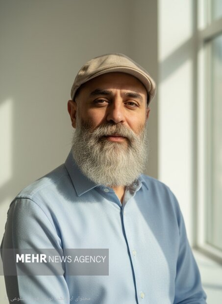 «عبادیانی» مردی که روی صحنه تئاتر، روایت دیگری از باورهایش ساخت