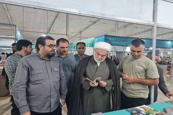 پورذهبی: کتاب یکی از مسیرهای شناخت هنر، تاریخ و فرهنگ کردستان است