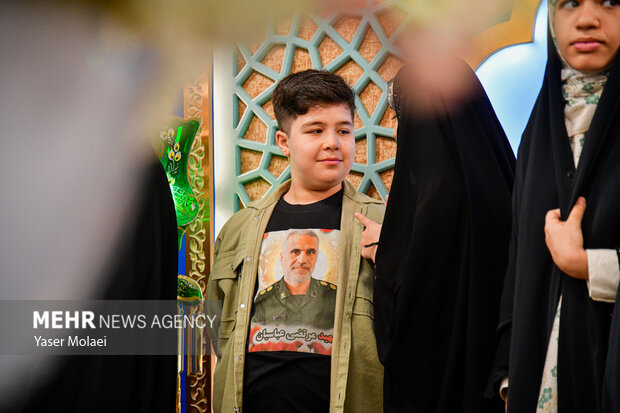 جشن تولد فرزندان شهدای جنگ اخیر در آستان مسجد جمکران