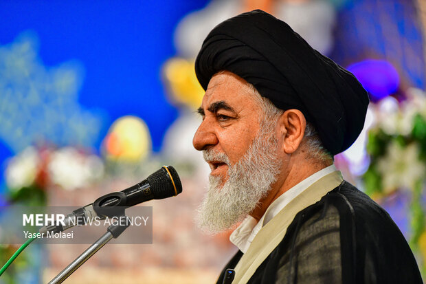 جشن تولد فرزندان شهدای جنگ اخیر در آستان مسجد جمکران