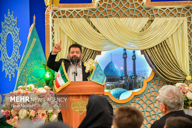جشن تولد فرزندان شهدای جنگ اخیر در آستان مسجد جمکران