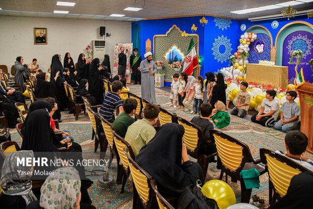 جشن تولد فرزندان شهدای جنگ اخیر در آستان مسجد جمکران