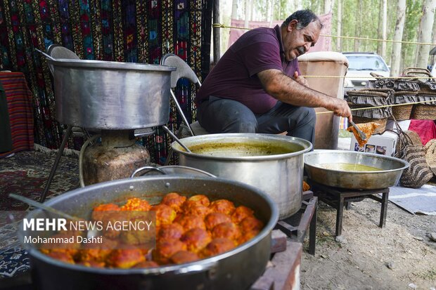 غذا چگونه جایگاه اجتماعی و منزلت افراد را شکل میدهد؟ غذا چگونه جایگاه اجتماعی و منزلت افراد را شکل میدهد؟