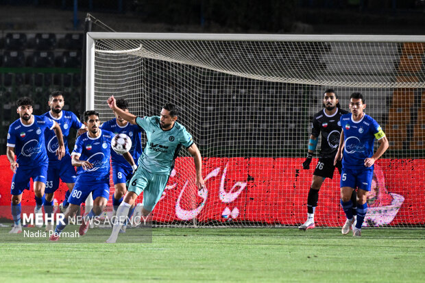 لیگ برتر فوتبال - استقلال و پیکان