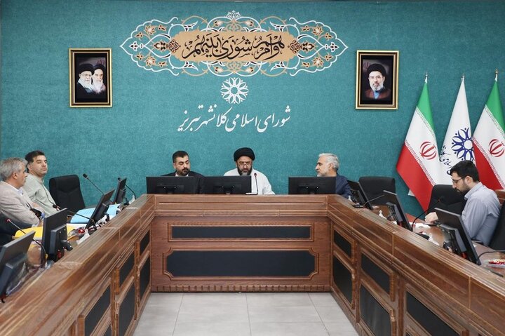 ساماندهی حریم پل آجی‌چای و تعیین تکلیف خانه خویی‌ها در شورای شهر تبریز