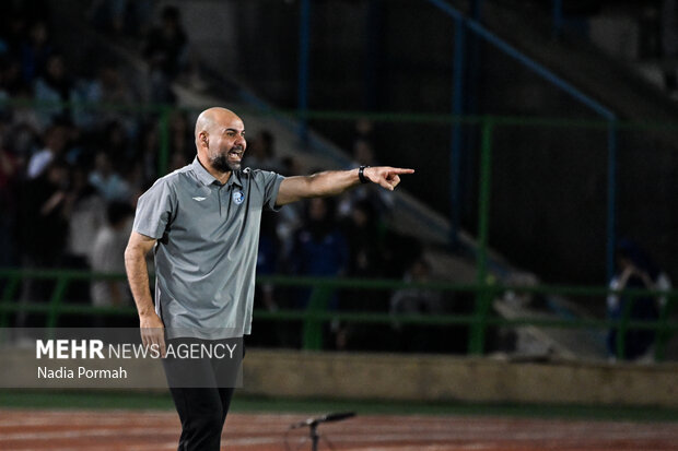 لیگ برتر فوتبال - استقلال و پیکان