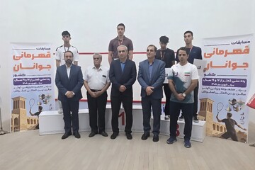 دو سکوی اسکواش کشور به پسران یزدی رسید