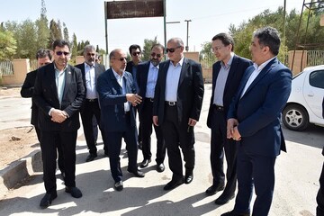 زیرساخت‌های ورزشی کارگران تفت و میبد نیازمند تکمیل است