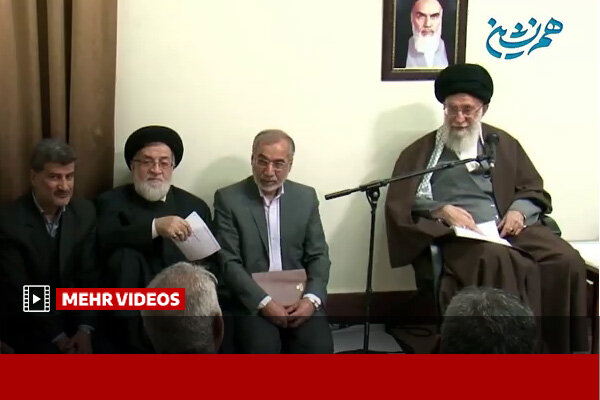 لحظاتی منتشر نشده از دیدارهای صمیمانه خانواده‌های شهدا با رهبر شهید