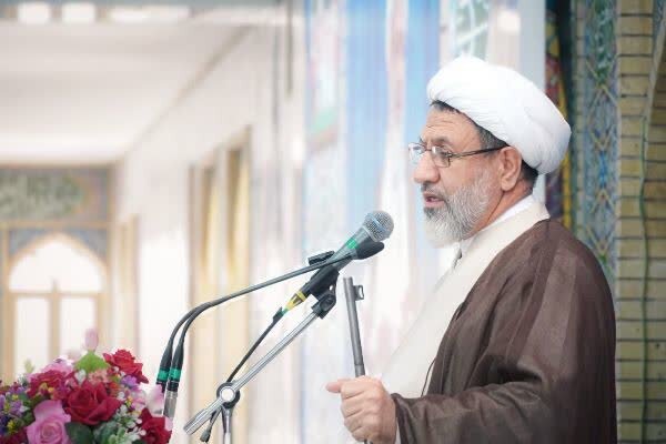 امام جمعه کرمان: تفرقهافکنی وتخریب نیروهای نظام، بازی درزمین دشمن است