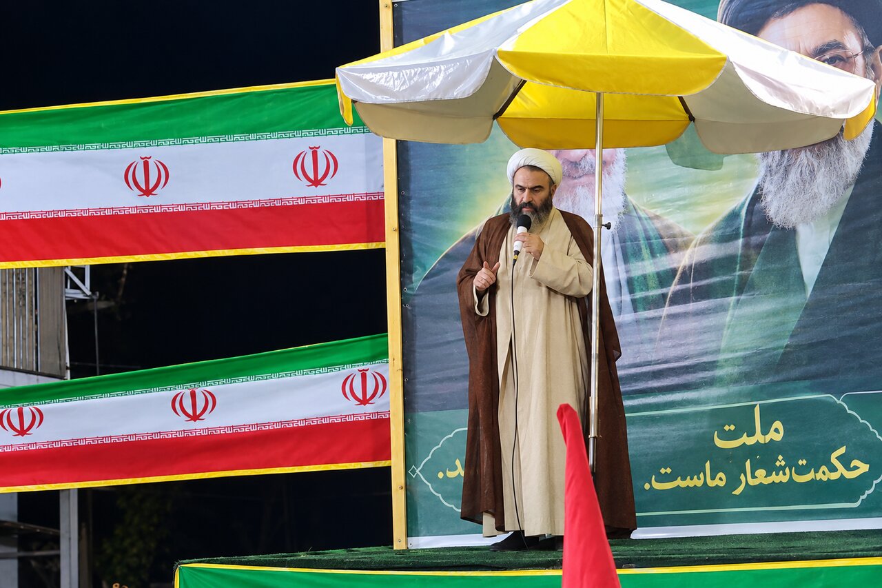 حجت الاسلام اصلانی: ملت ایران در آستانه پیروزی نهایی قرار دارد حجت الاسلام اصلانی: ملت ایران در آستانه پیروزی نهایی قرار دارد