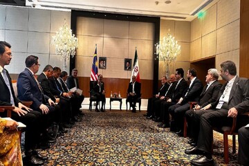 سەرۆک کۆماری ئێران: هەرگیز تەسلیم نابین